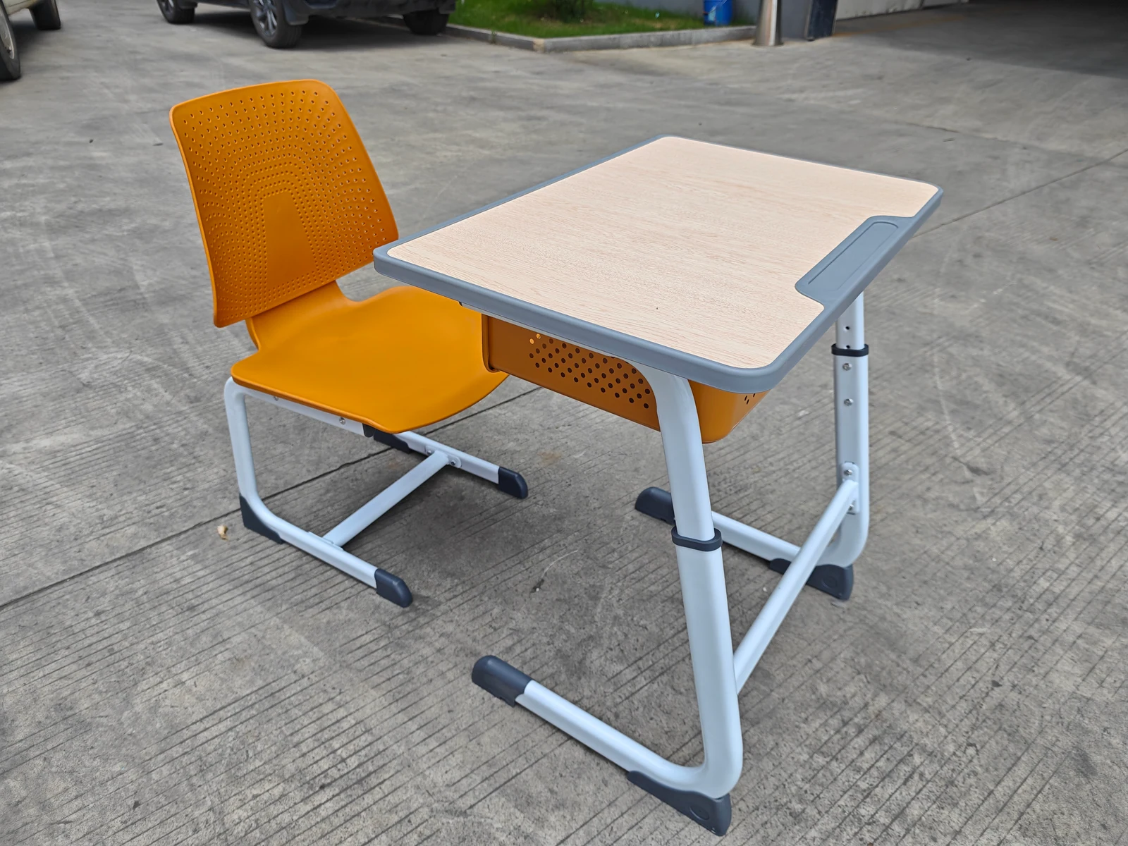 Orange backrest detail